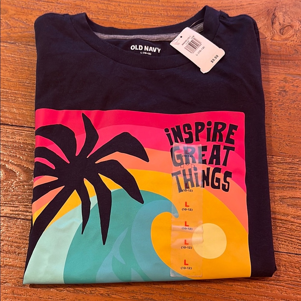 Old Navy Graphic Tee with Tropical Design